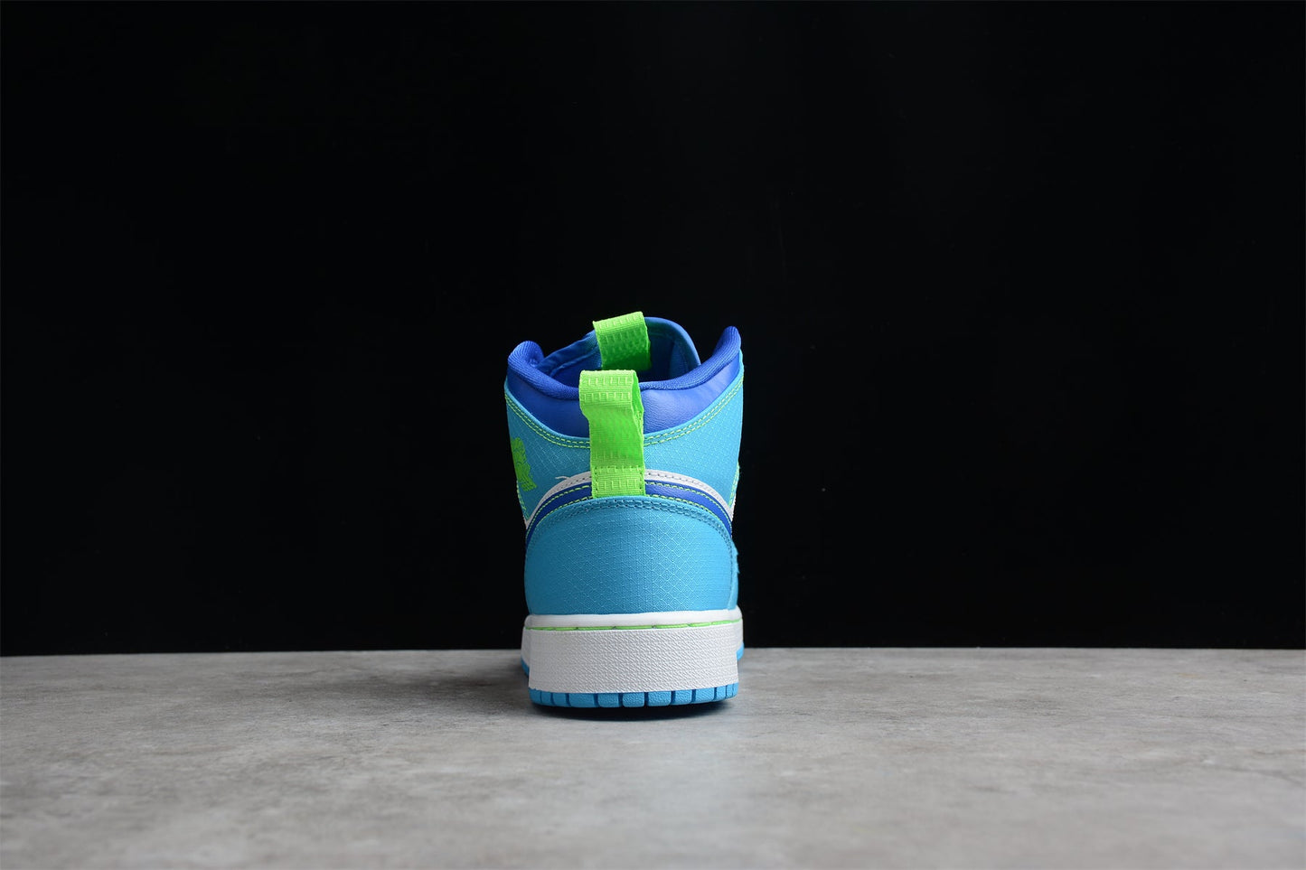 Air Jordan 1 Mid SE GS 'Sprite Blue'