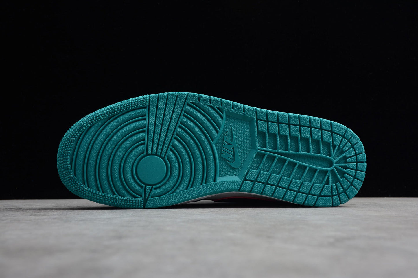 Air Jordan 1 Mid SE "South Beach"