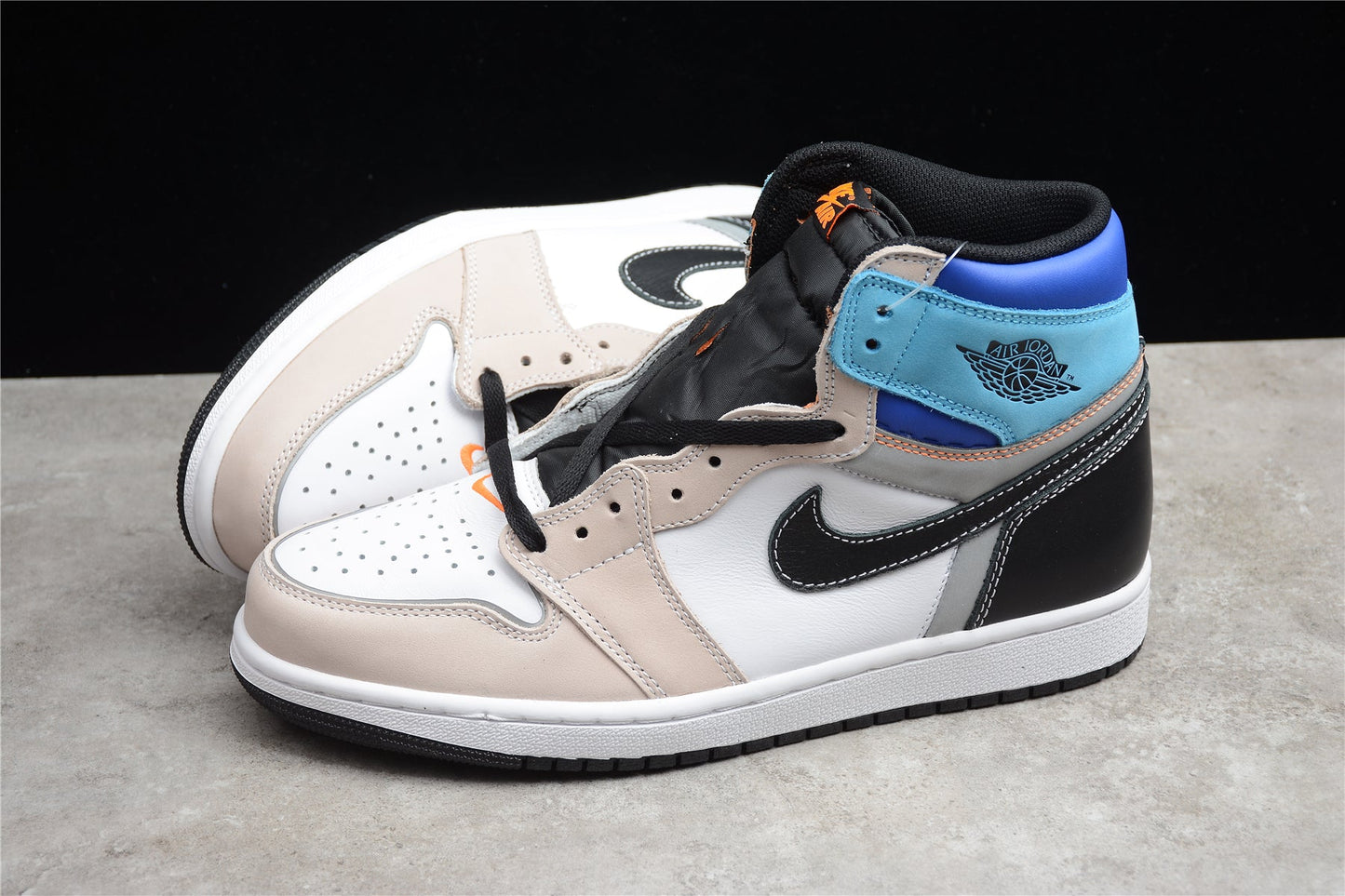 Air Jordan 1 Retro High OG “Prototype”