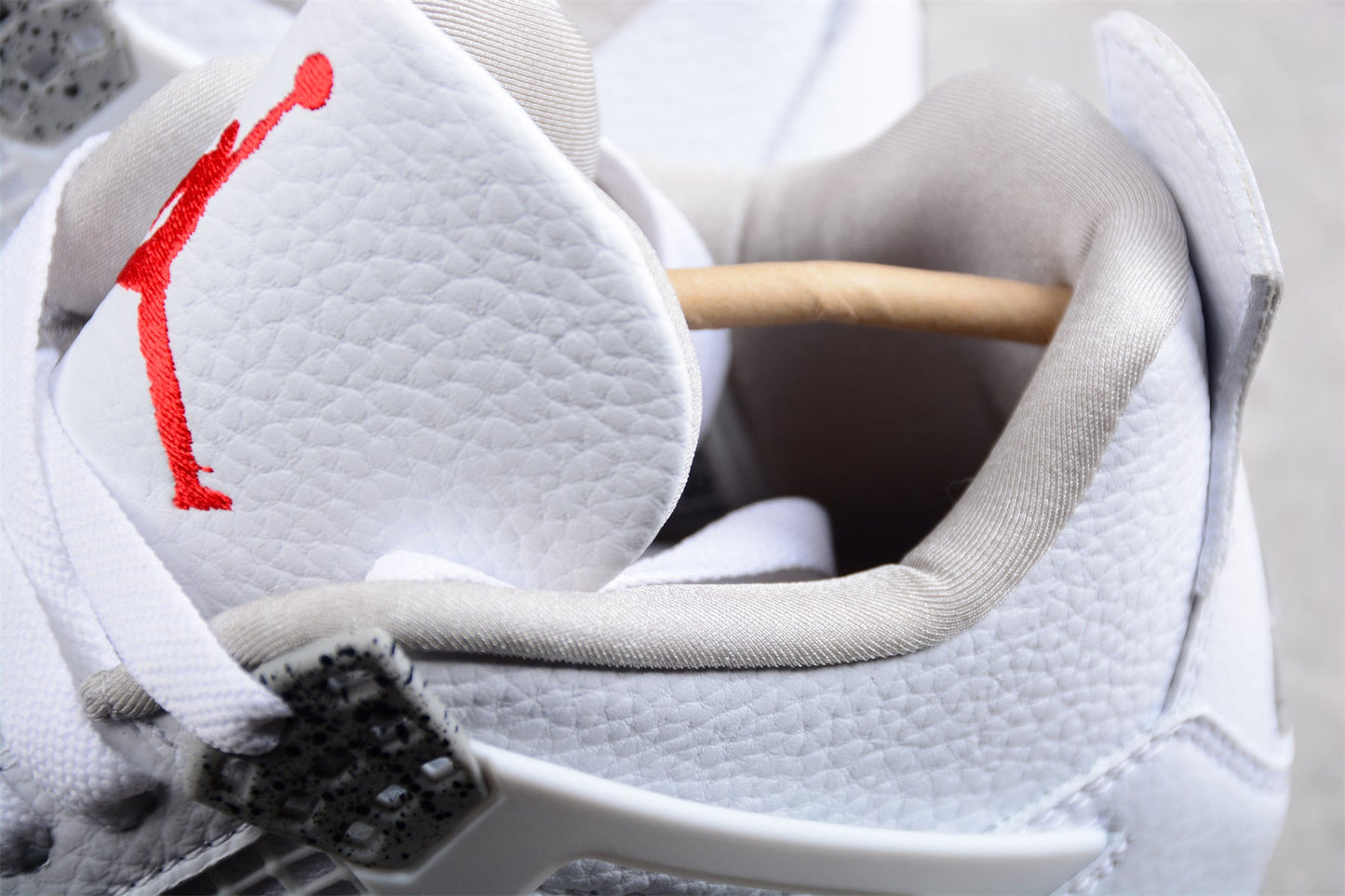 Air Jordan 4 Retro "White Oreo"
