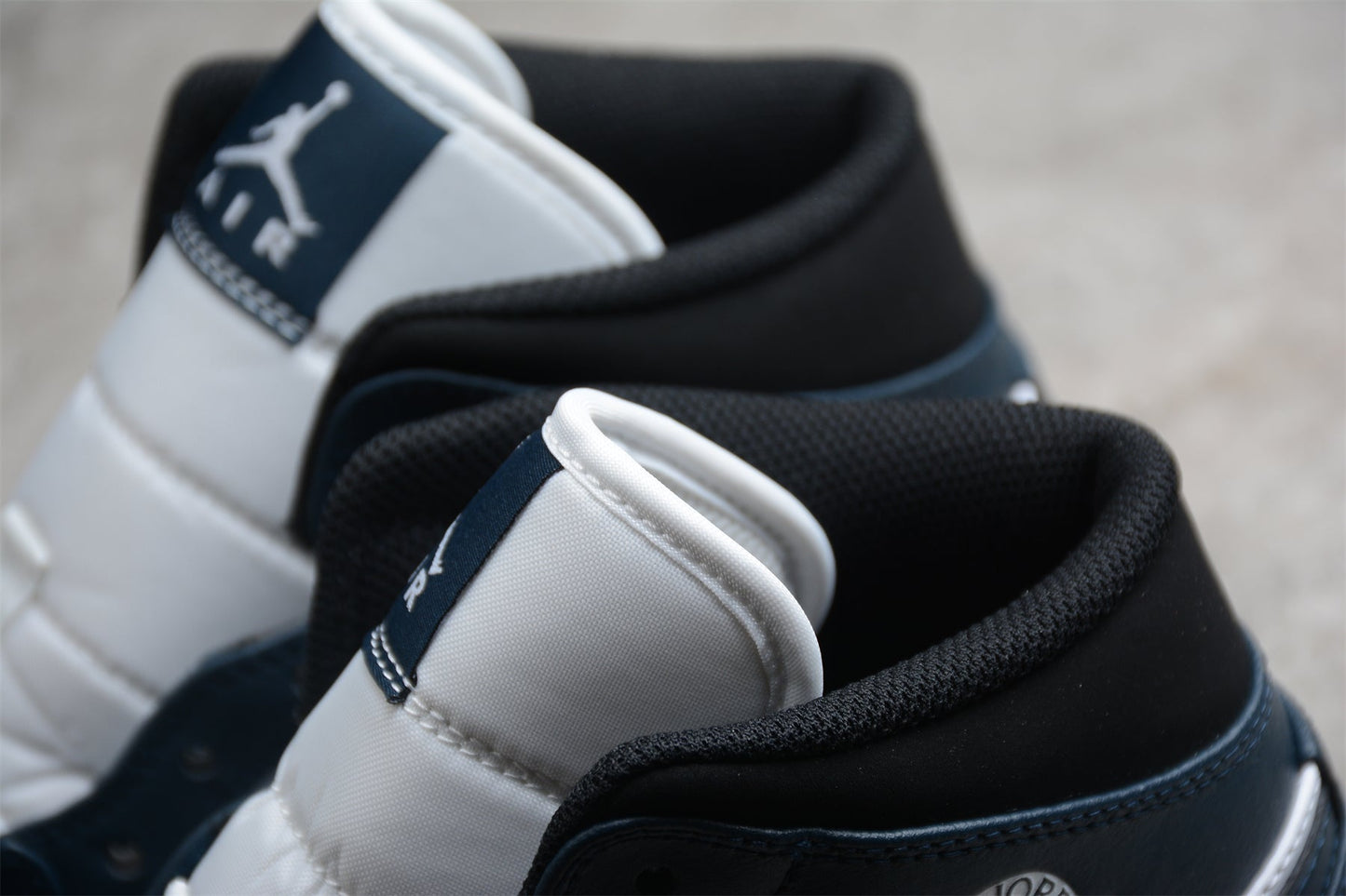 Nike Air Jordan 1 Mid "Armory Navy/White"