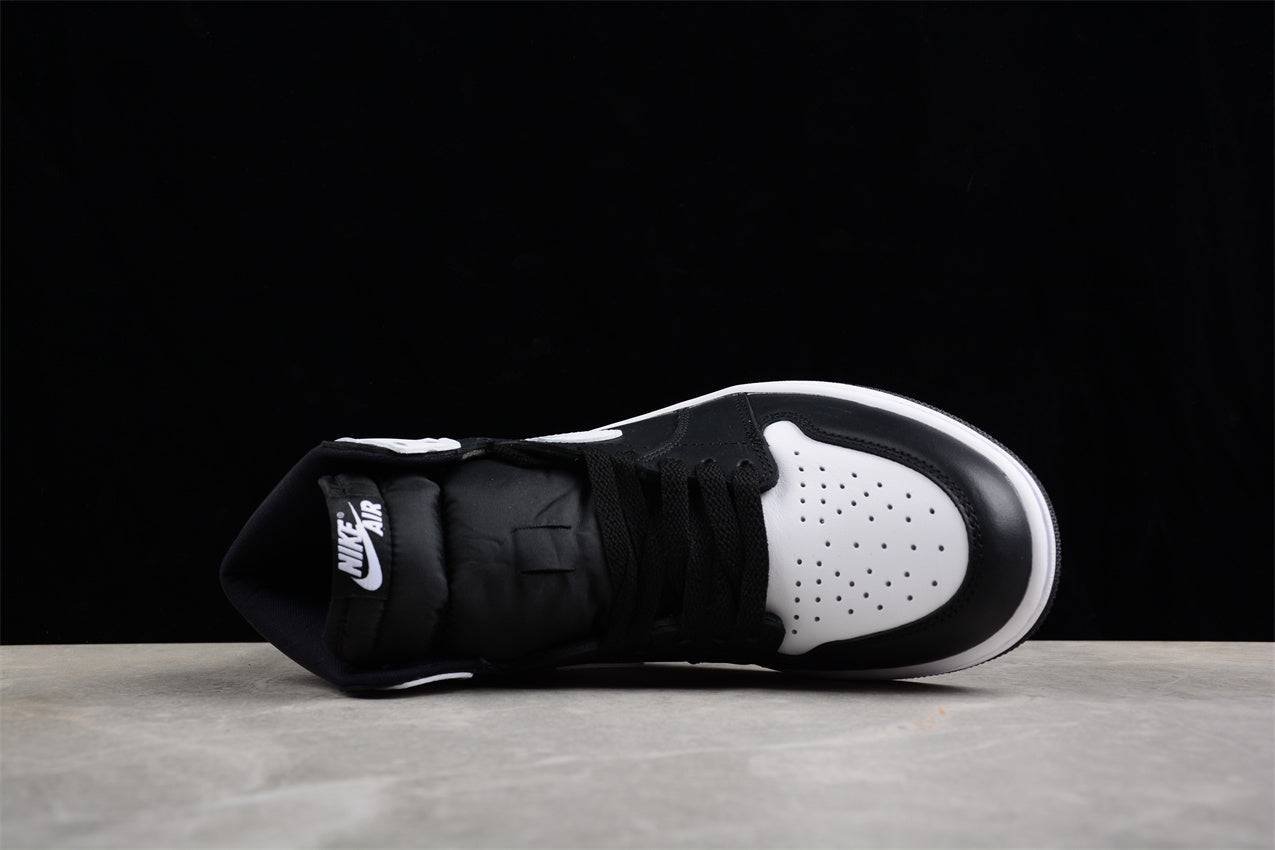 Air Jordan 1 High OG “Reverse Panda”
