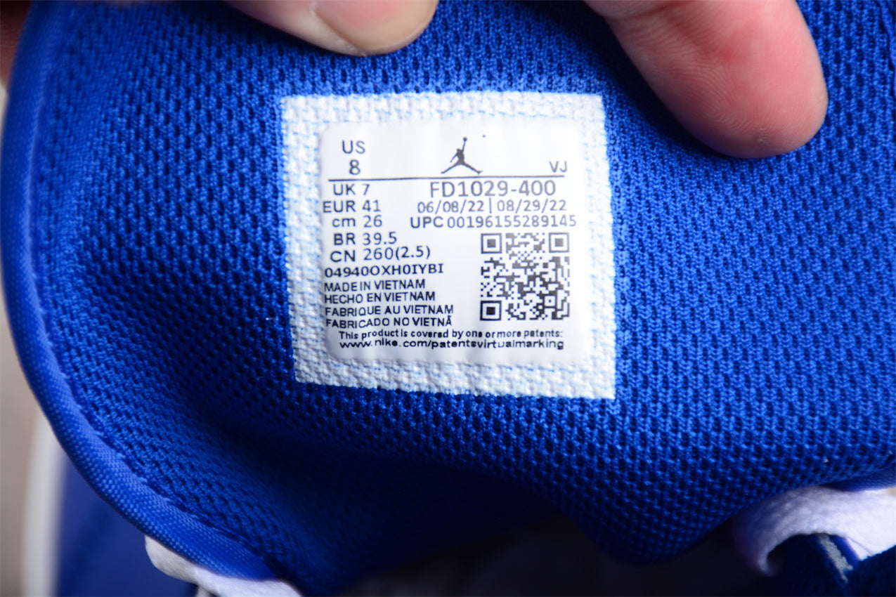 Air Jordan 1 Mid "Knicks" Orange Blue
