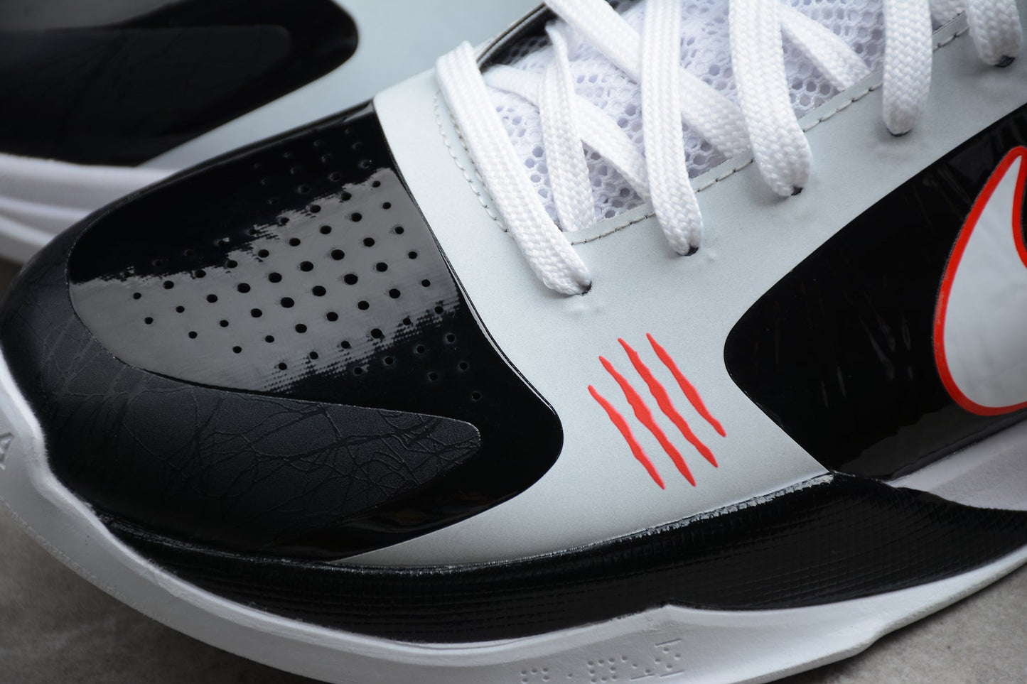 Nike Kobe 5 Protro “Alternate Bruce Lee”