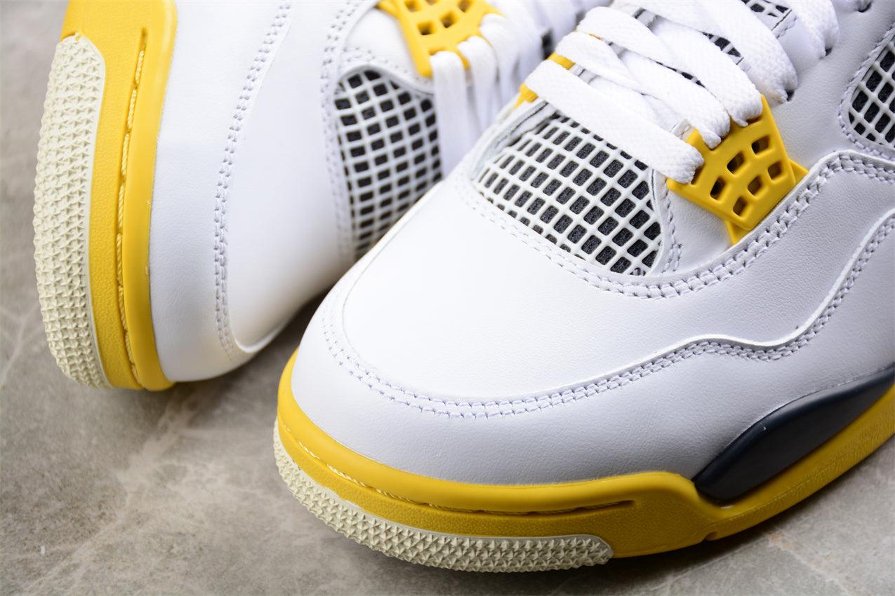 Air Jordan 4 Retro "Vivid Sulfur"