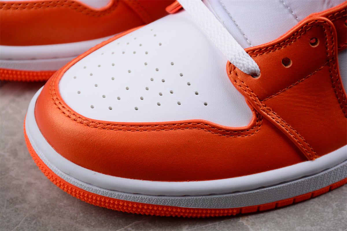 Air Jordan 1 Mid SE "Electro Orange"