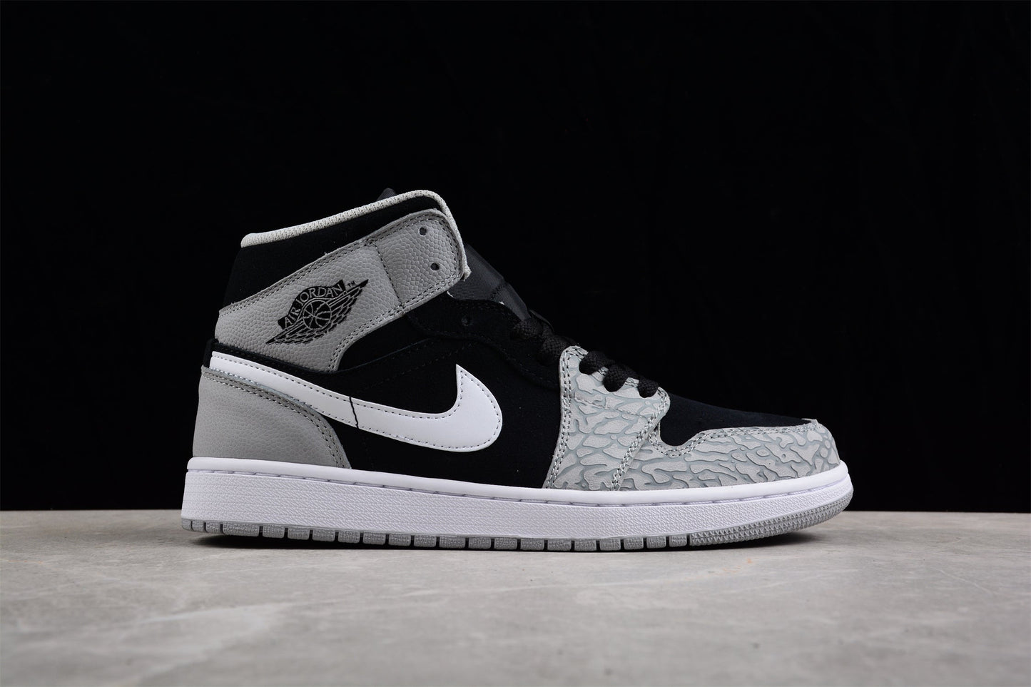 Air Jordan 1 Mid SE "Elephant Toe"