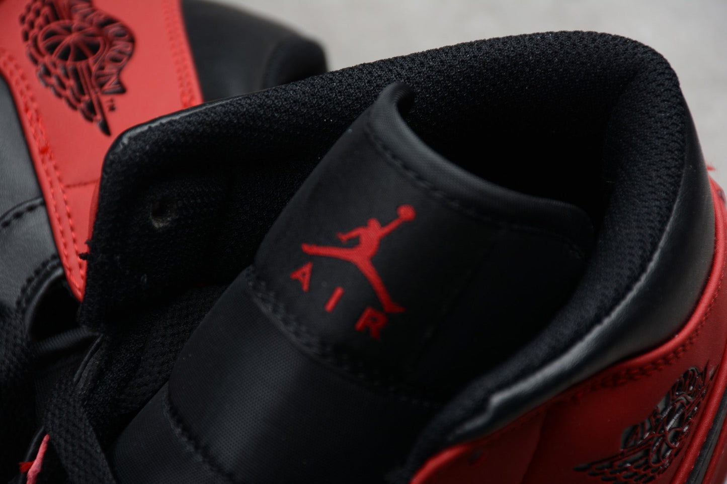 Air Jordan 1 Mid "Reverse Bred"
