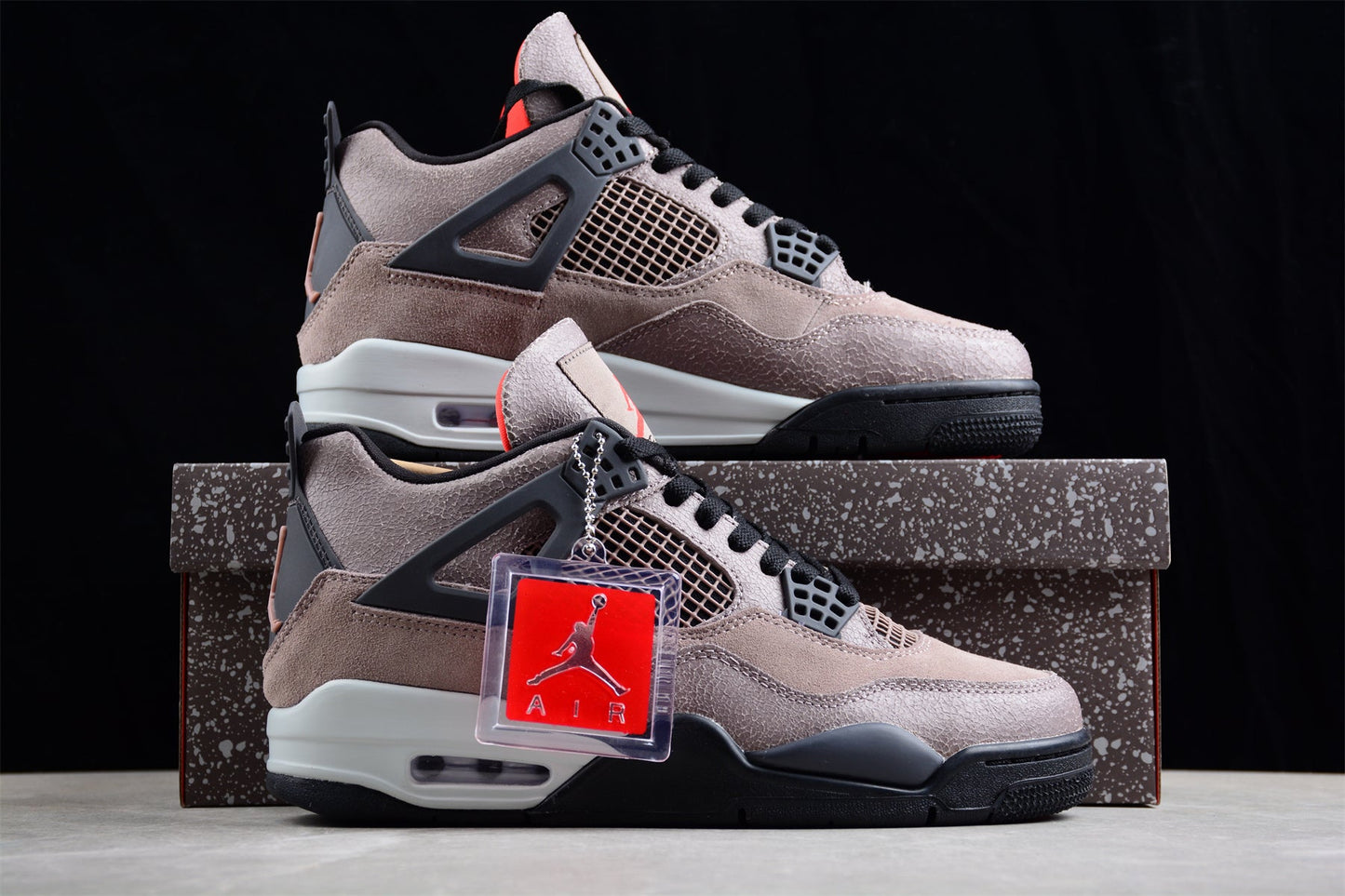 Air Jordan 4 Retro "Taupe Haze"