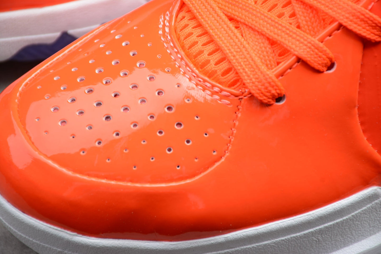 Nike Kobe 4 Protro x Undefeated “Phoenix Suns”