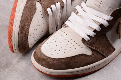 Nike Air Jordan 1 Retro High OG SP Dusted Clay Cacao Wow Sneakers