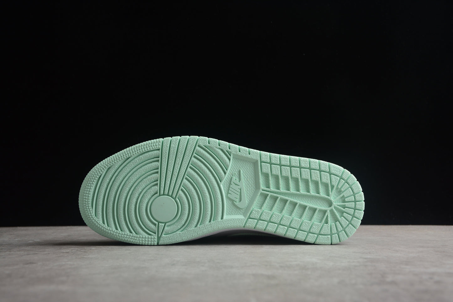 Nike Air Jordan 1 Mid "Washed Teal"