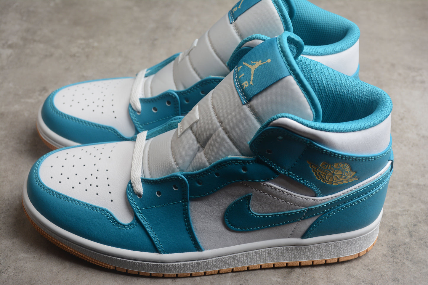 Nike Air Jordan 1 Mid "Aquatone Celestial Gold White"