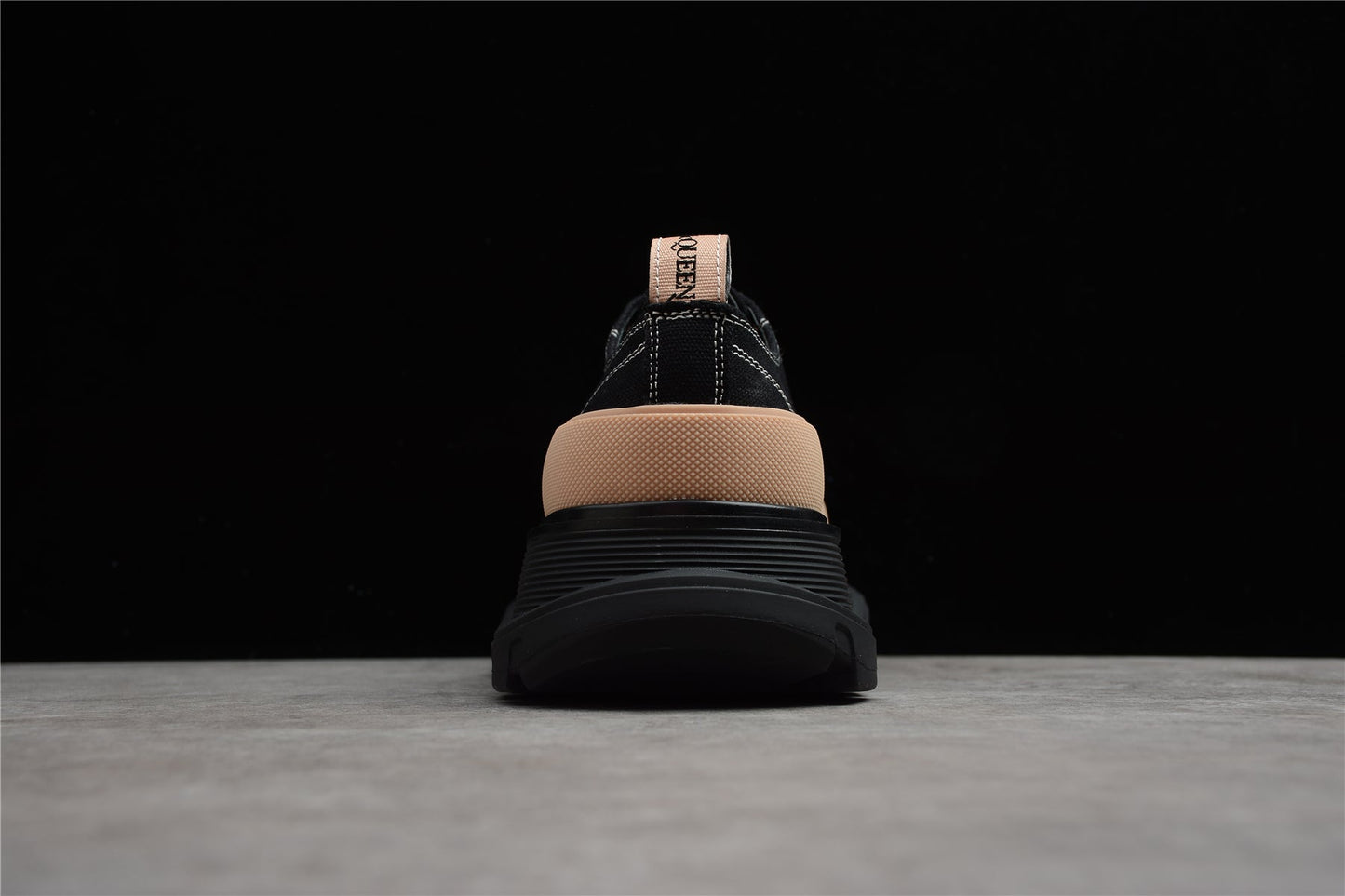 Alexander McQueen Tread Slick Low in Black/Tan