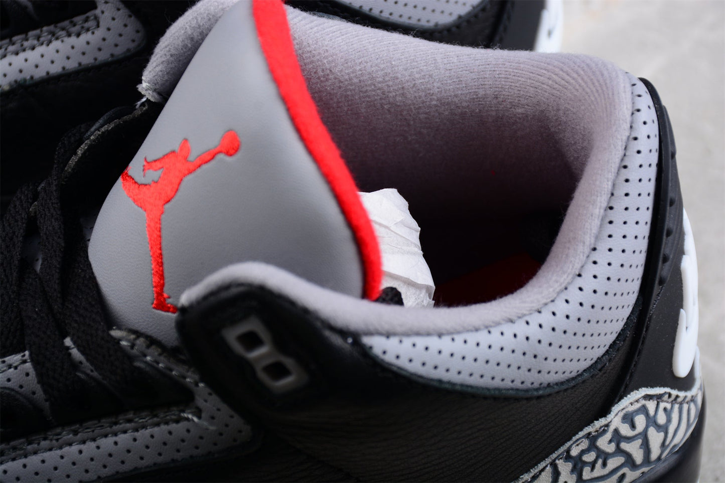 Air Jordan 3 Retro "Black Cement"