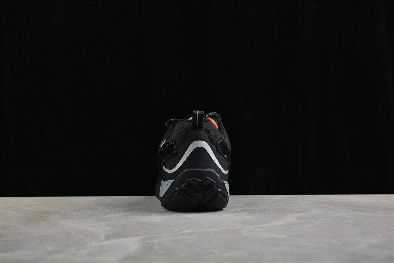 The North Face Cedar Mesa Low – Black