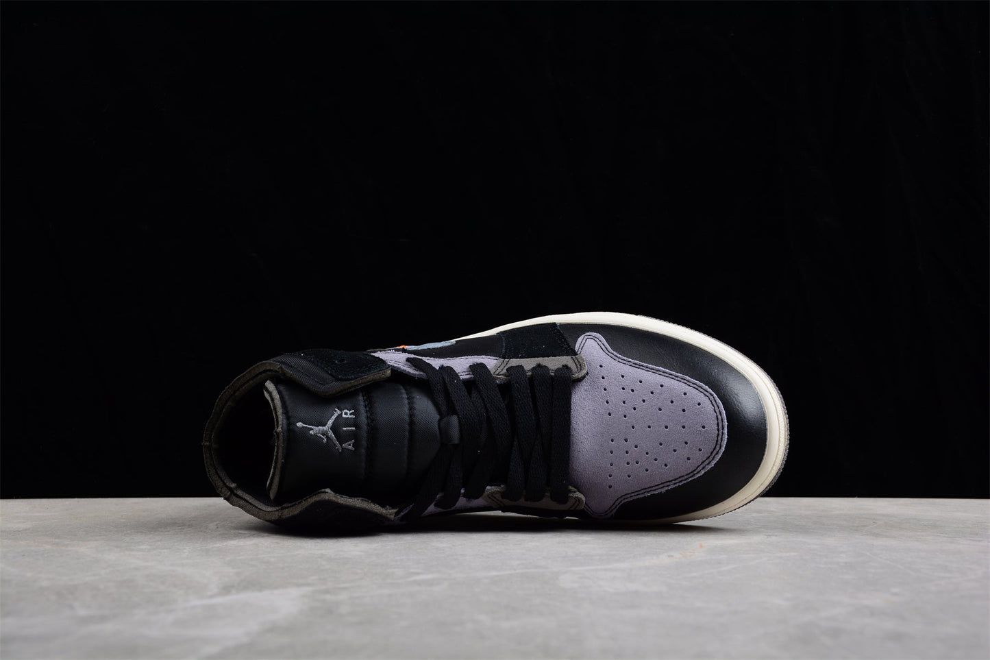 Air Jordan 1 Mid "Inside Out"