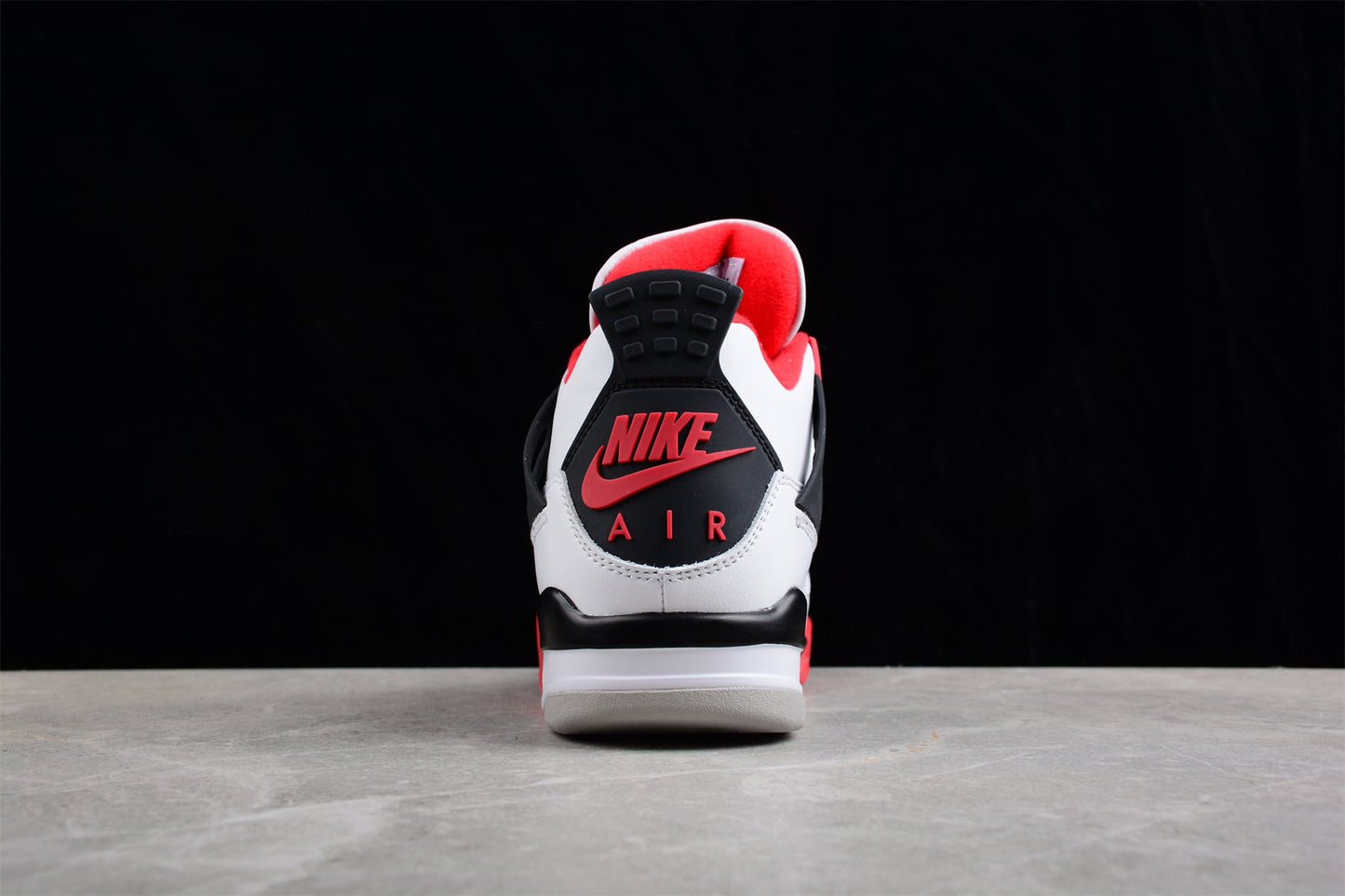 Air Jordan 4 Retro "Fire Red" 2020