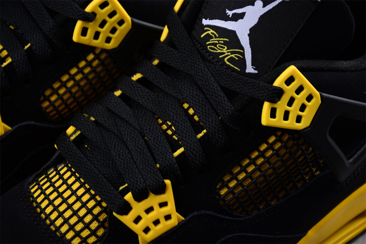 Air Jordan 4 Retro “Thunder”
