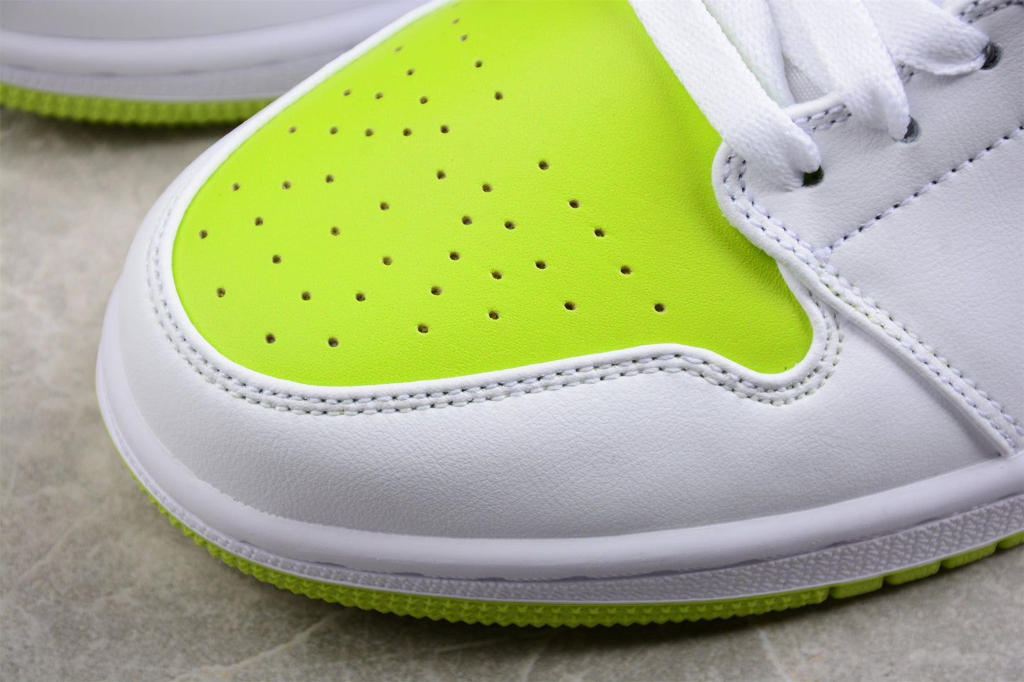 Air Jordan 1 Mid "White Lime"