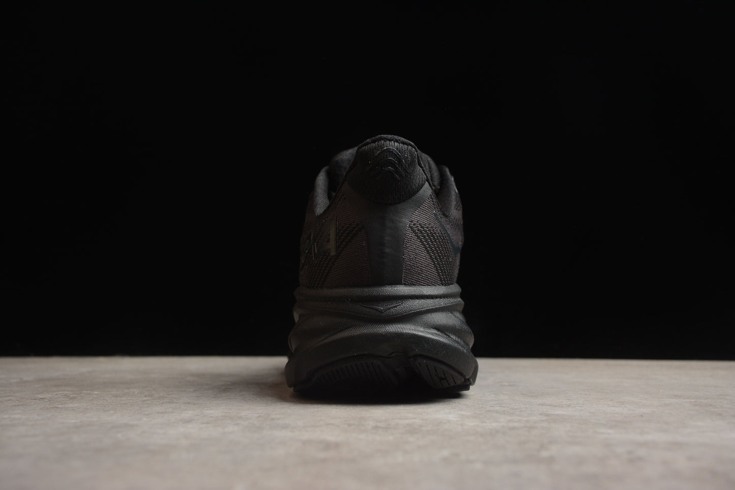 Hoka One One Clifton 9 Triple Black