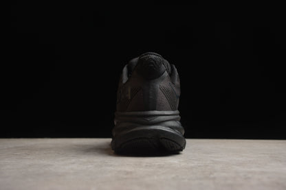 Hoka One One Clifton 9 Triple Black