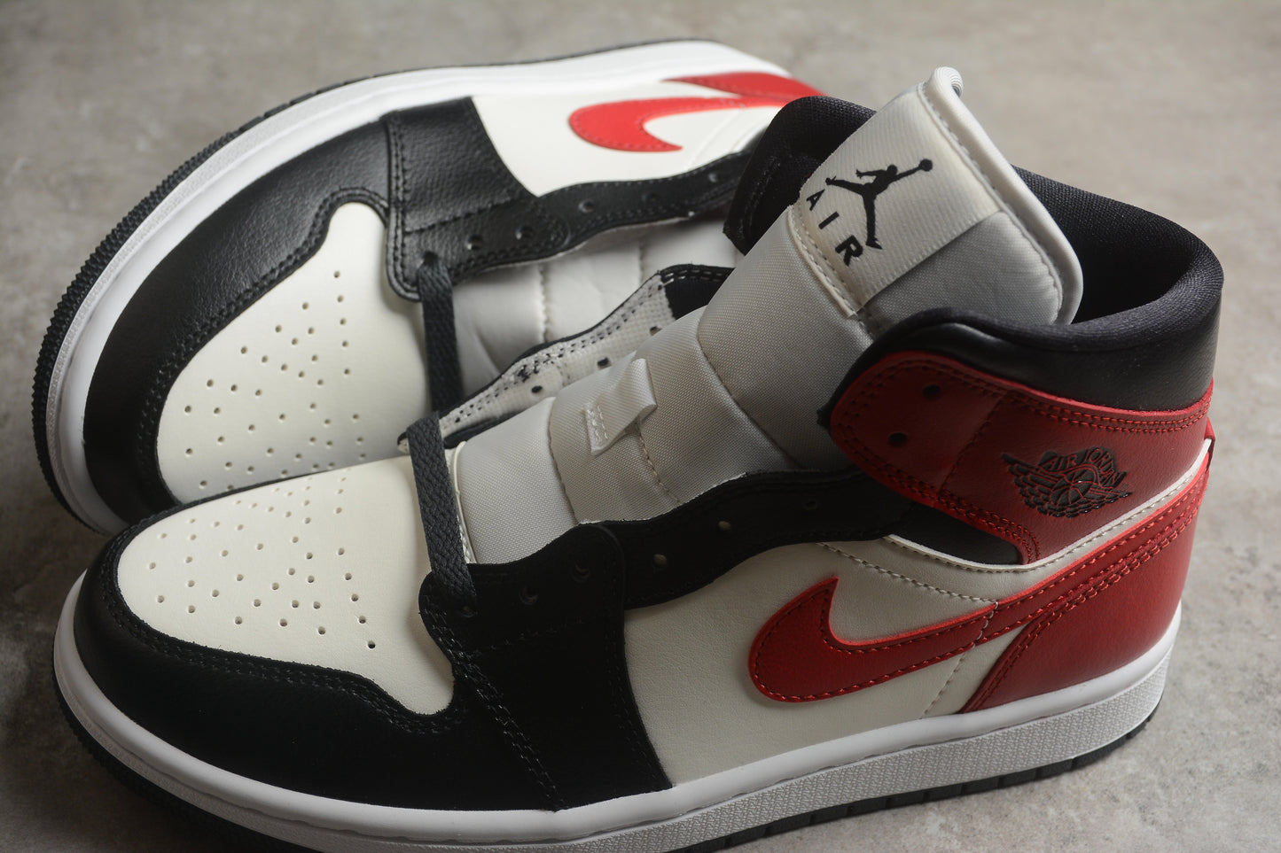 Air Jordan 1 Mid Retro White Red Black