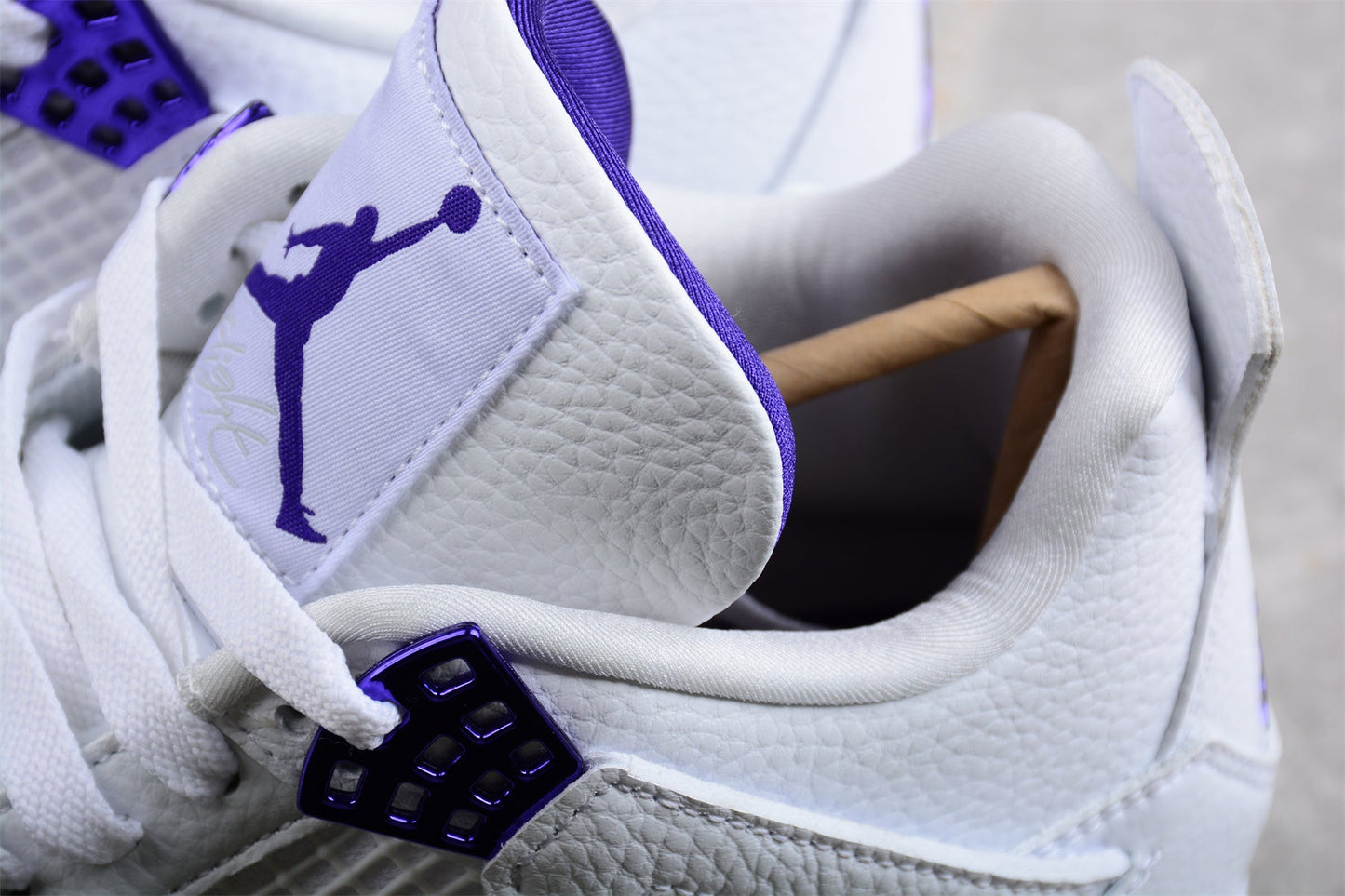 Air Jordan 4“Court Purple”