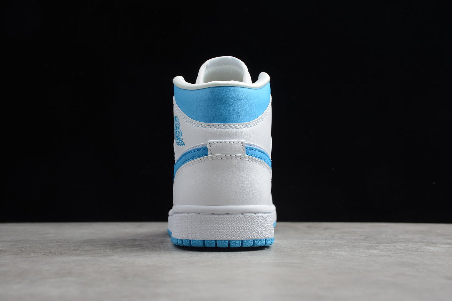 Nike Air Jordan 1 Mid "UNC White Dark Powder Blue"