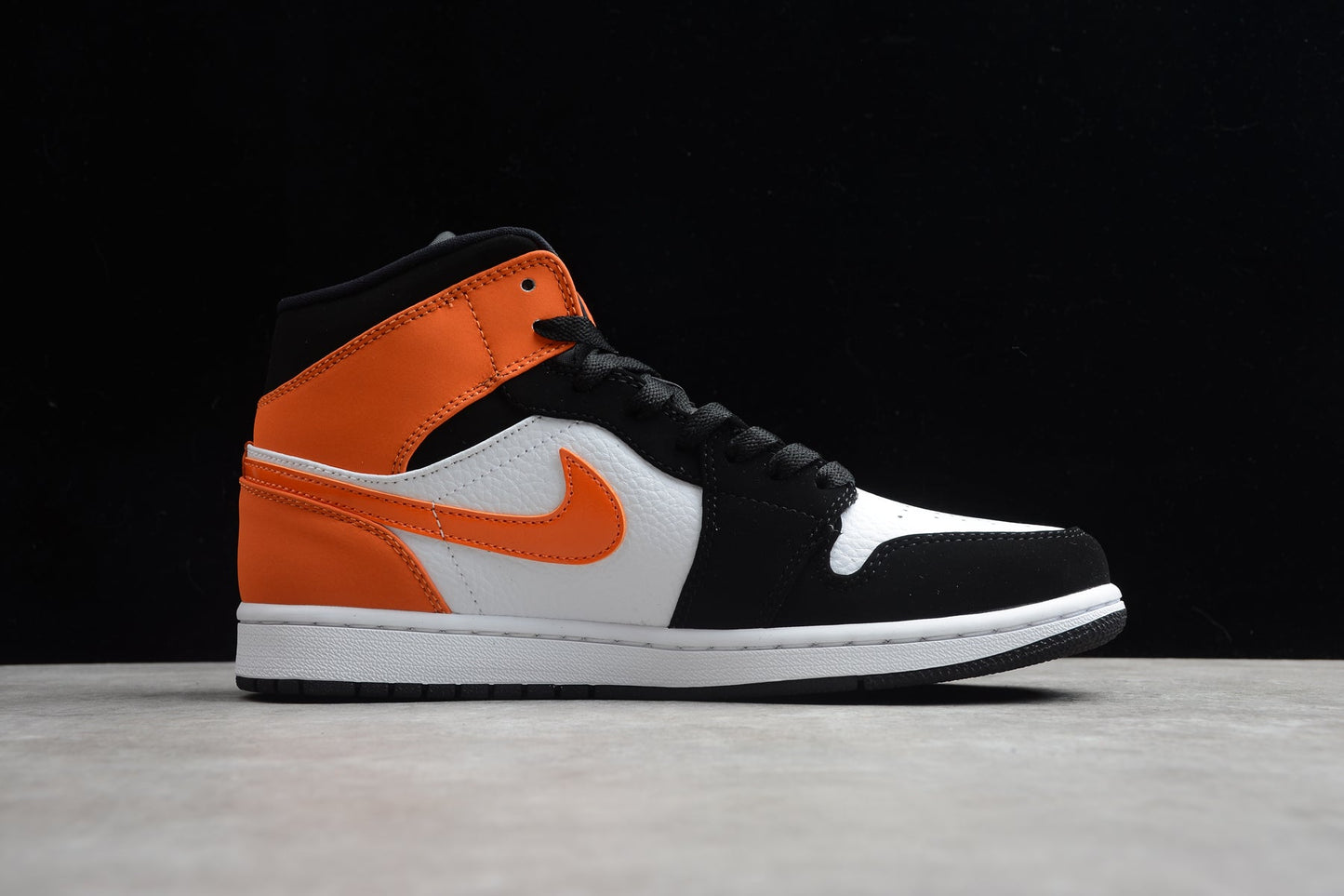 Nike Air Jordan 1 Mid “Shattered Backboard”
