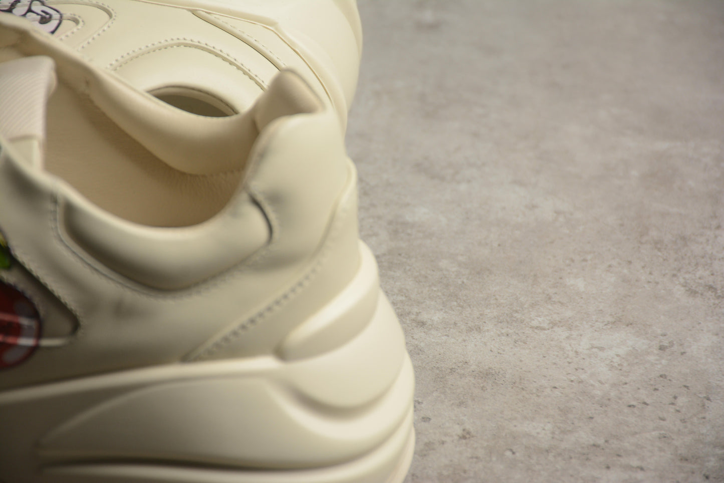Gucci Rhyton Vintage Beige Leather Sneakers