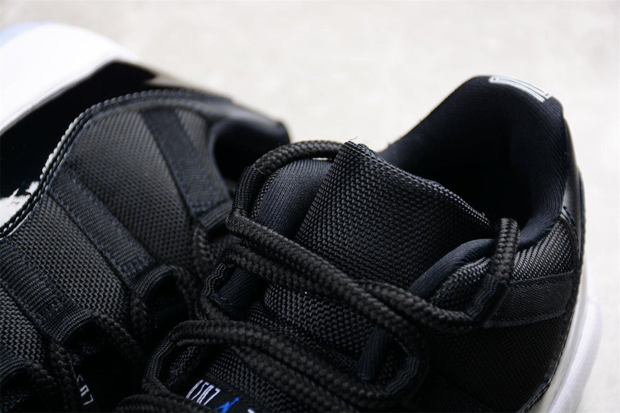 Air Jordan 11 Low "Space Jam"