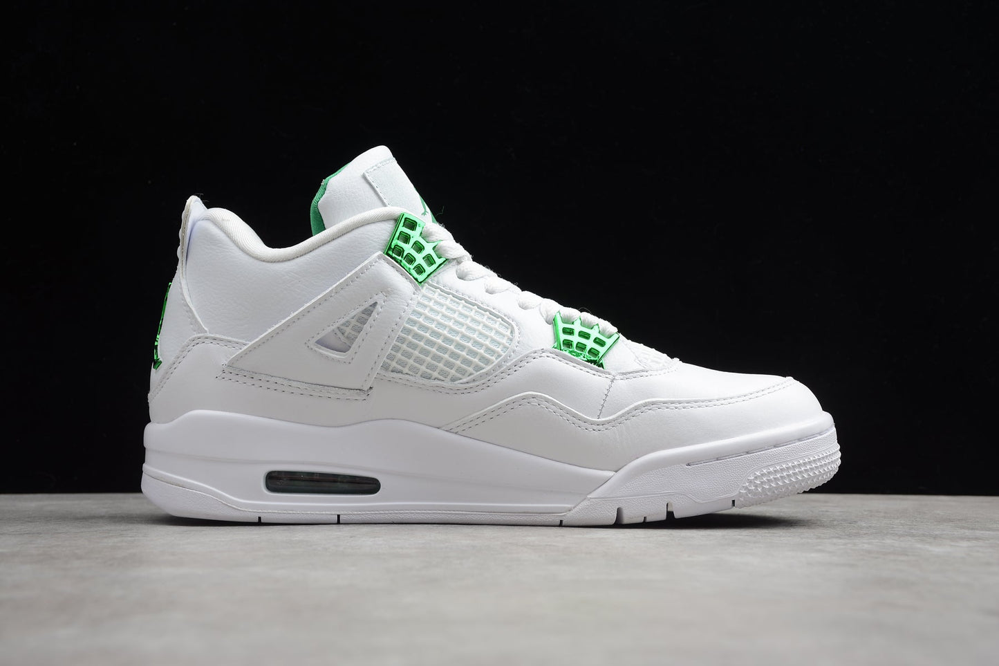 Air Jordan 4 Retro "Metallic Green"