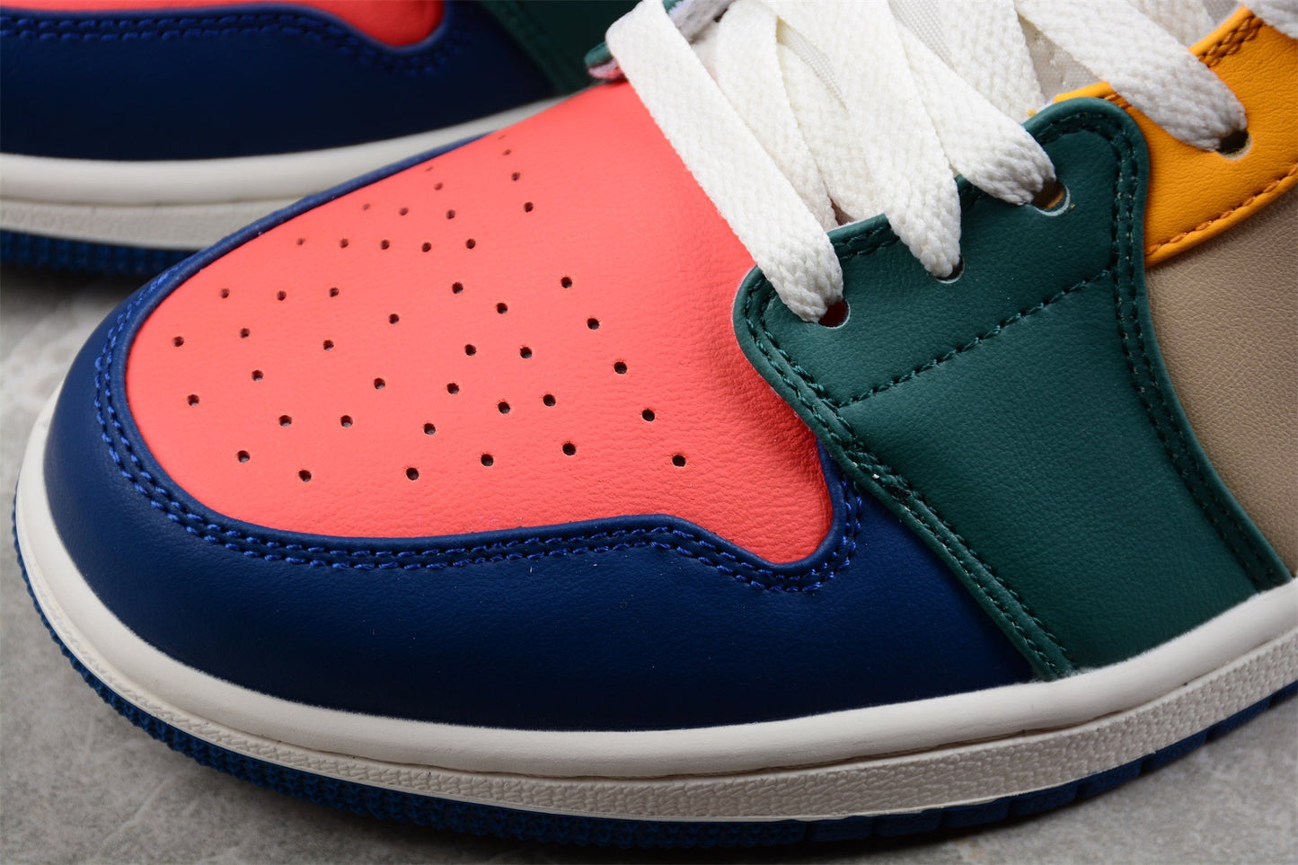 NIKE AIR JORDAN 1 MID SE "MULTI-COLOR"