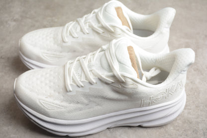 Hoka One One Clifton 9 Triple White