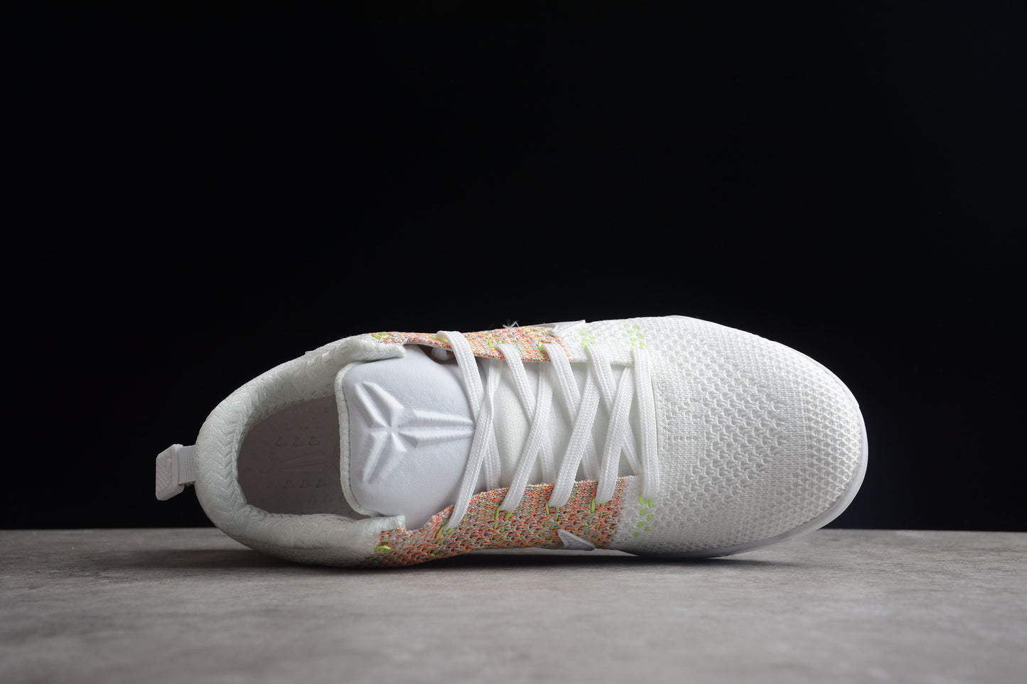 Nike Kobe 11 "White Horse"