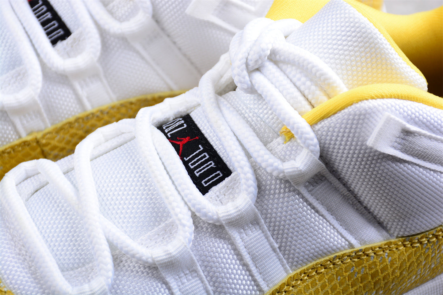 Air Jordan AJ11 Low SE "Yellow Snakeskin"