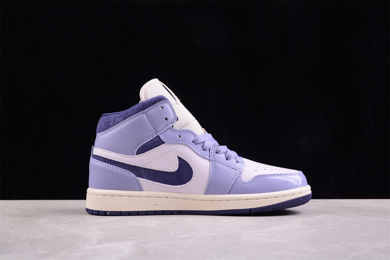 Air Jordan 1 Mid SE "Sky J Purple" (W)