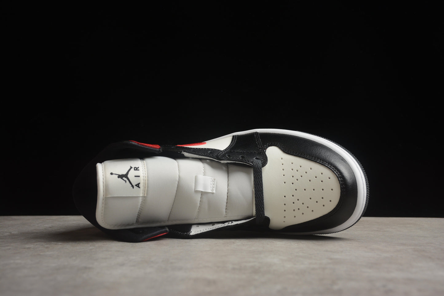 Air Jordan 1 Mid Retro White Red Black