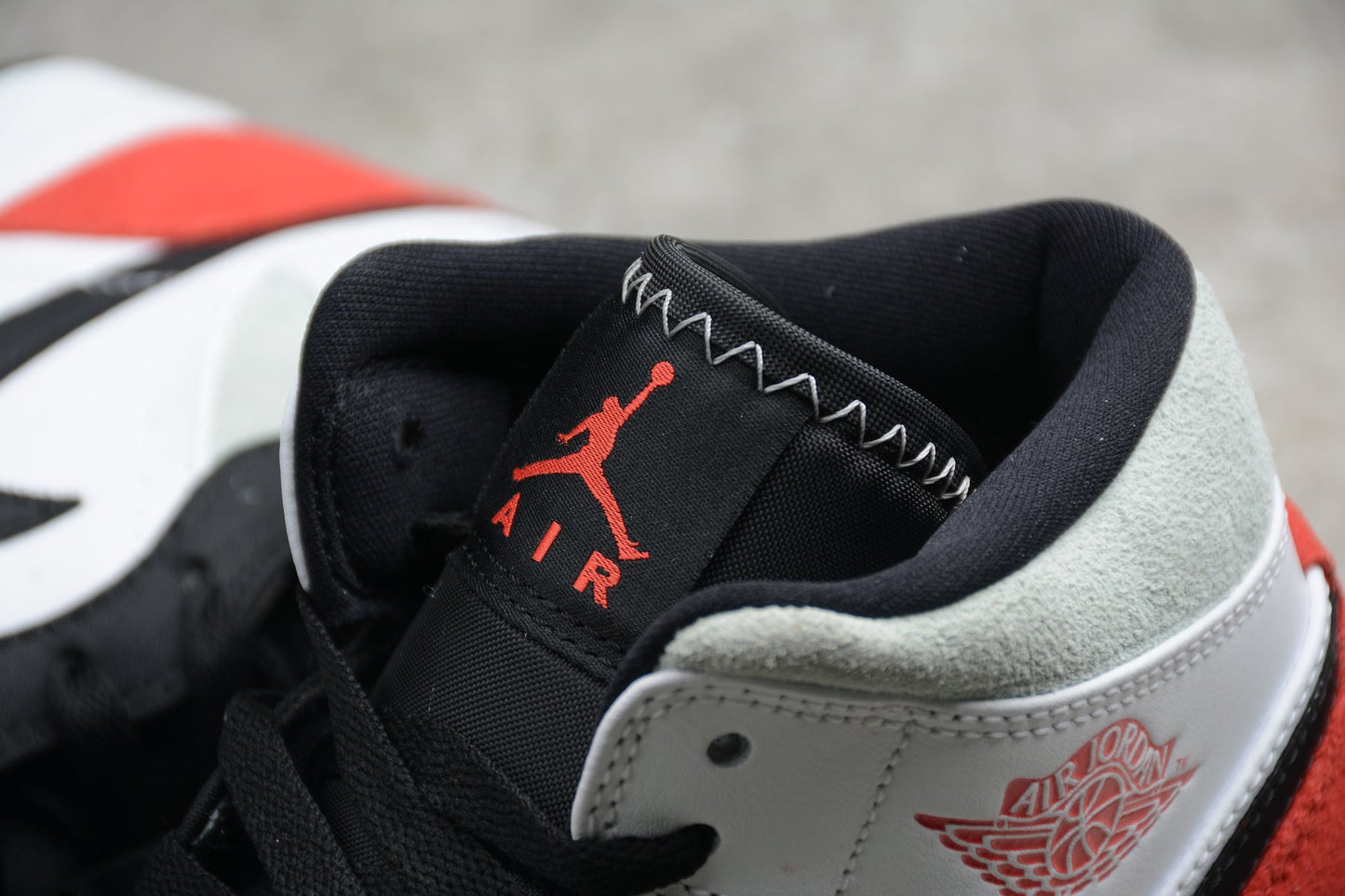 Air Jordan 1 Mid SE "Union Black Toe"