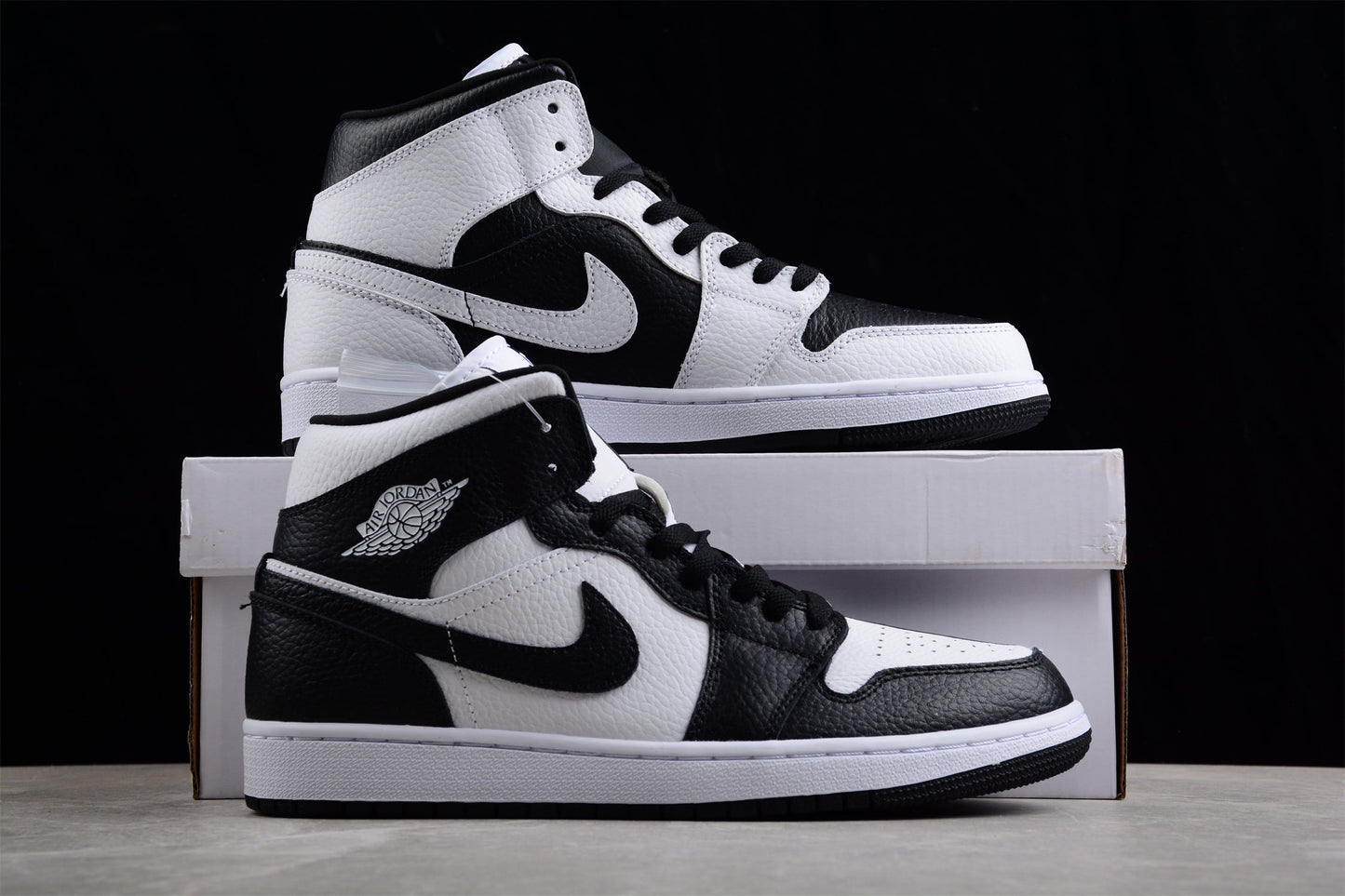 Air Jordan 1 Mid "Homage"