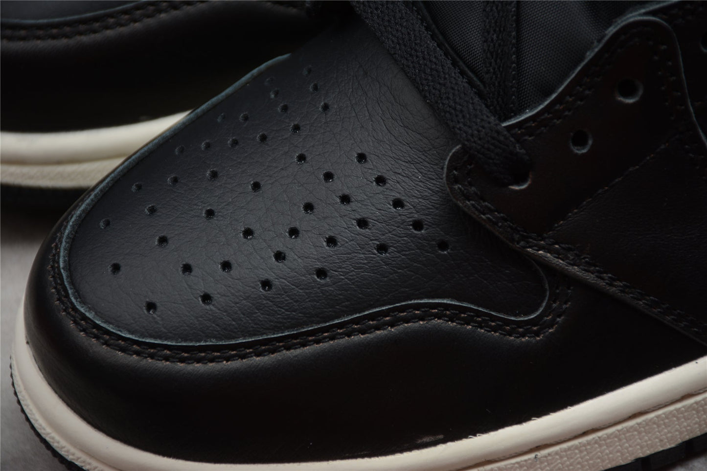 Air Jordan 1 High OG “Light Army”