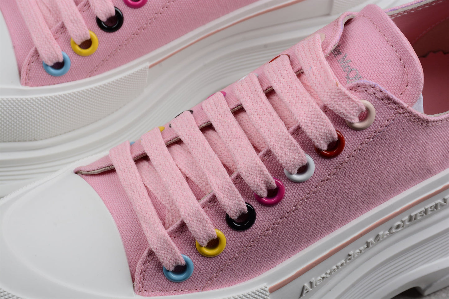 Alexander McQueen Tread Slick Low Lace-Up in Pink (Women’s)