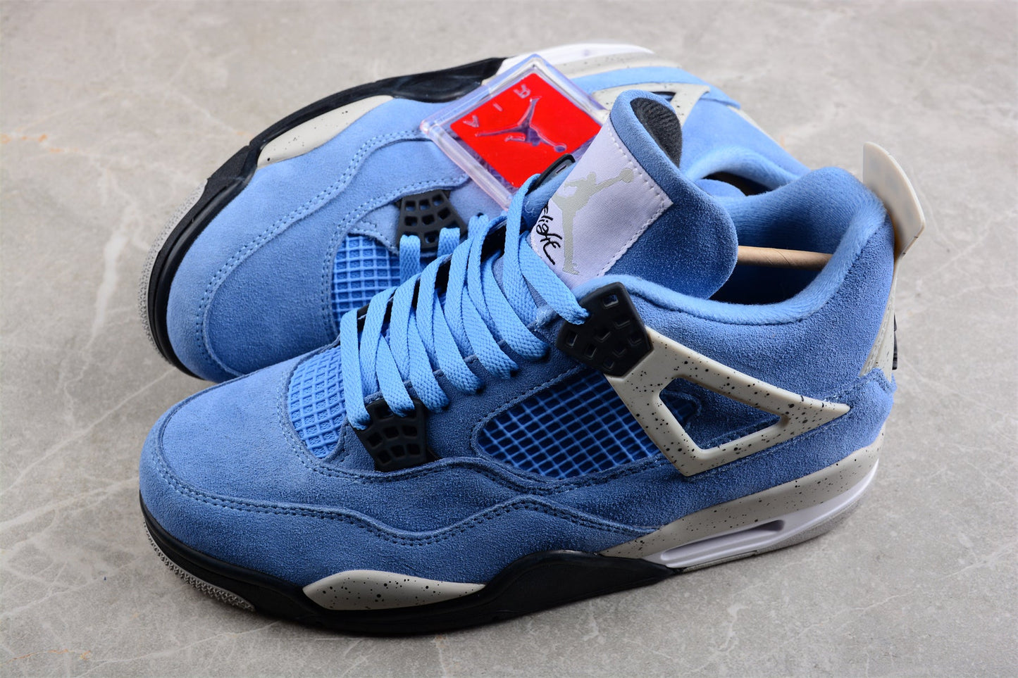 Air Jordan 4 SE“University Blue”
