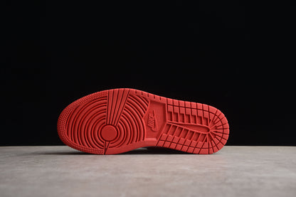 Air Jordan 1 Low Chicago Bulls Sneakers