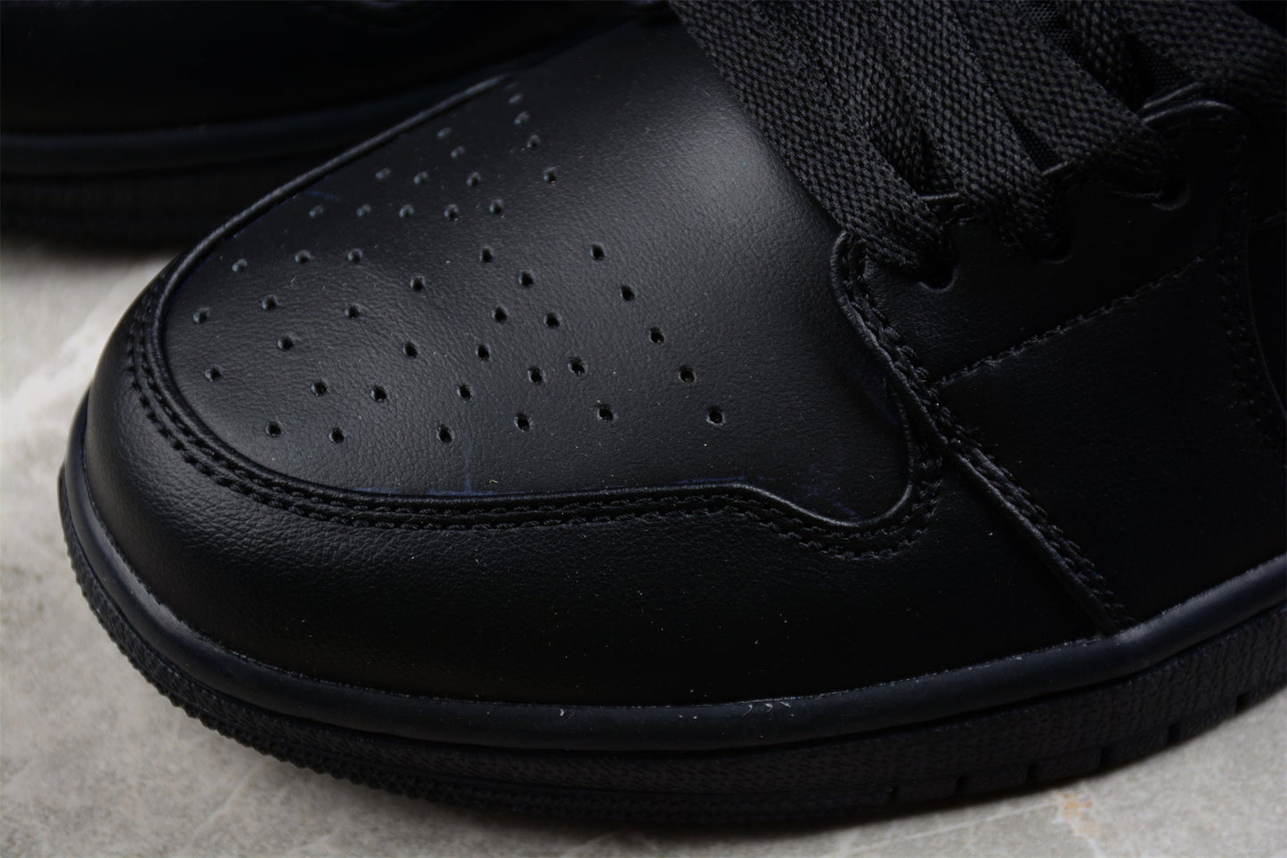 Air Jordan 1 Mid Premium – Triple Black