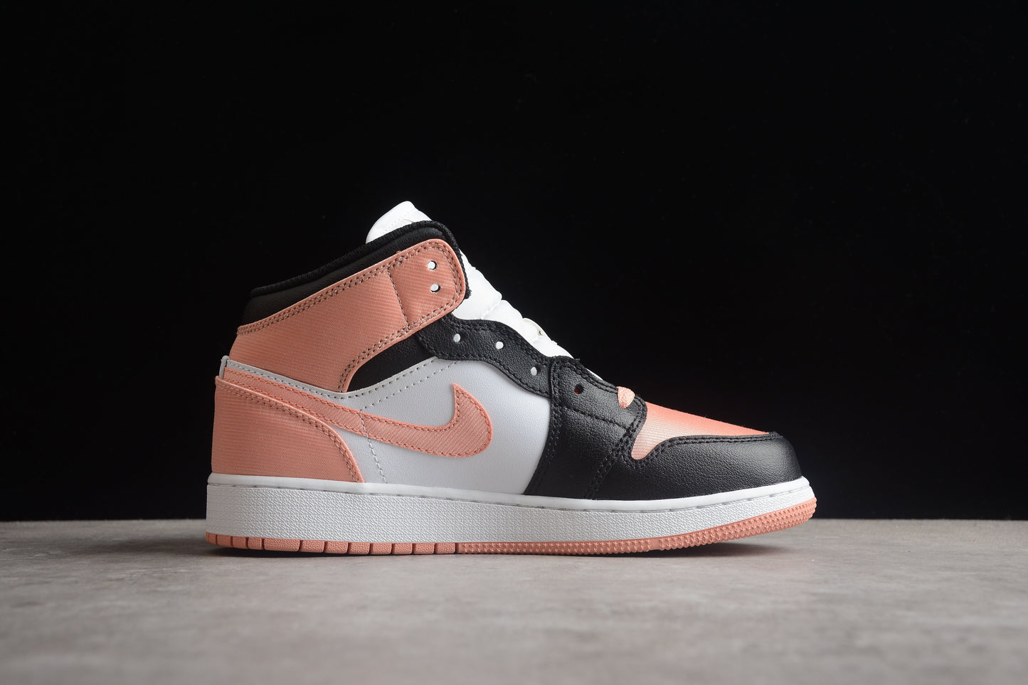 Air Jordan 1 Mid "Light Madder Root" (GS)