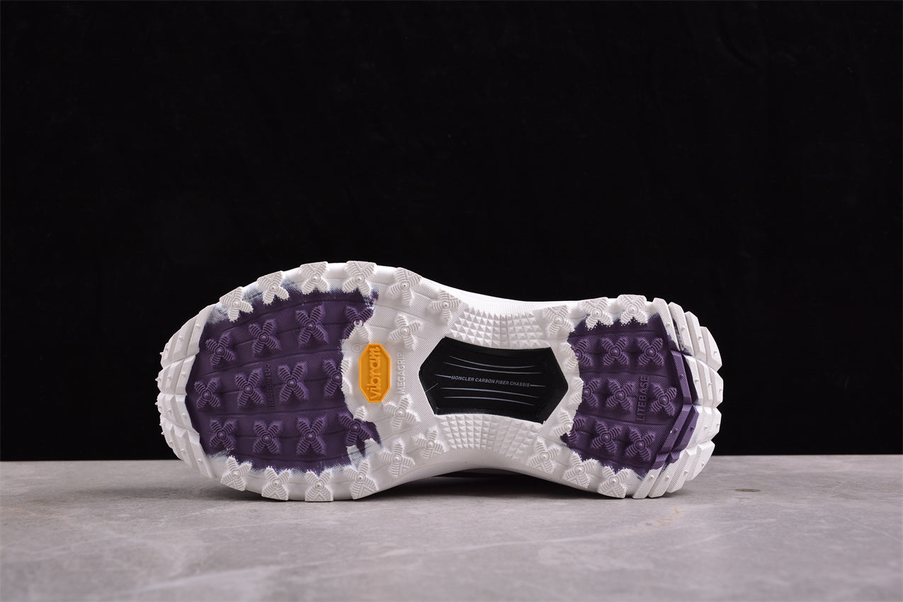 Moncler Trailgrip Lite Low in Black/White