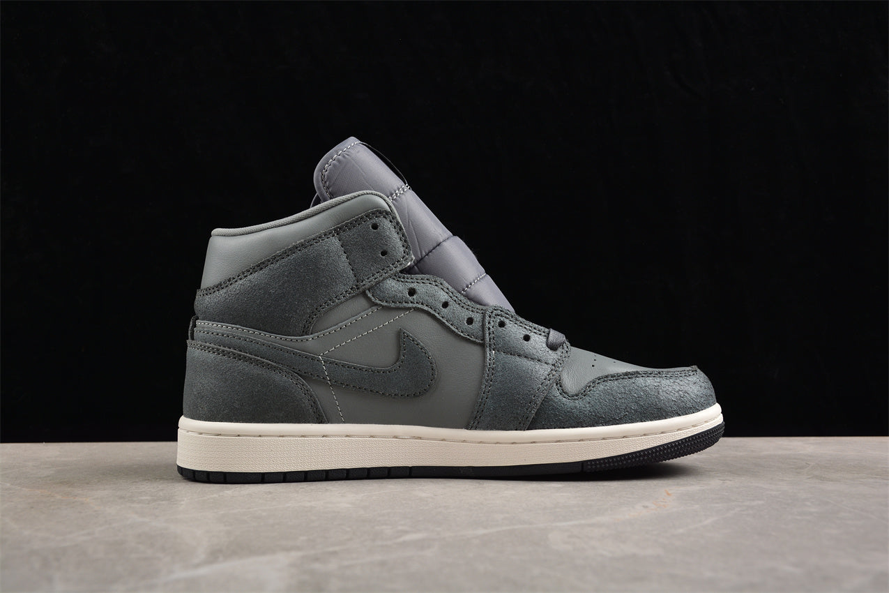 Air Jordan 1 Mid "Distressed Smoke Grey"
