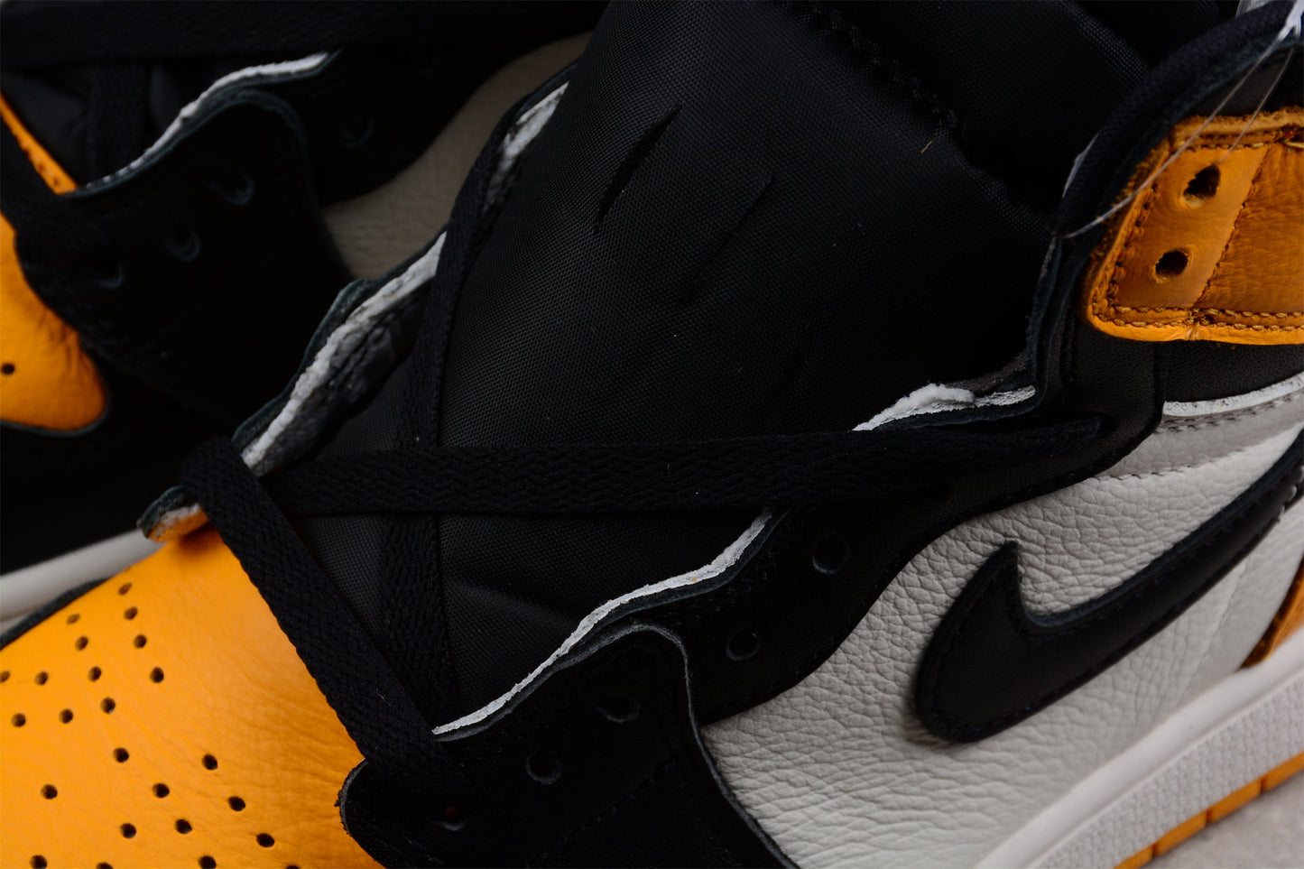 Nike Air Jordan 1 Retro High OG “Taxi”